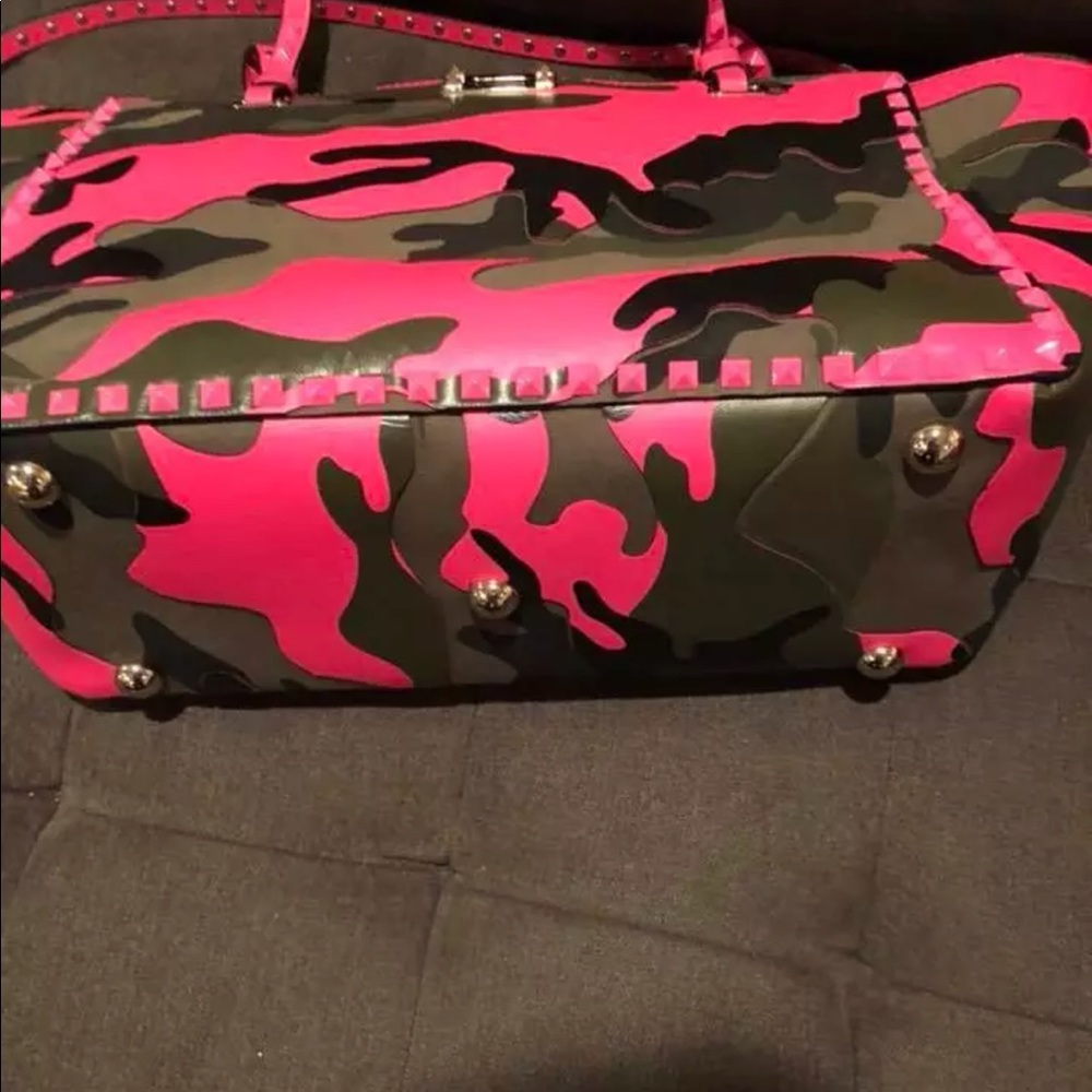 Valentino Rockstud Pink Camo Handbag - Picture 8 of 8